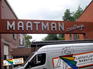 Gevelletters en reliefletters reclame